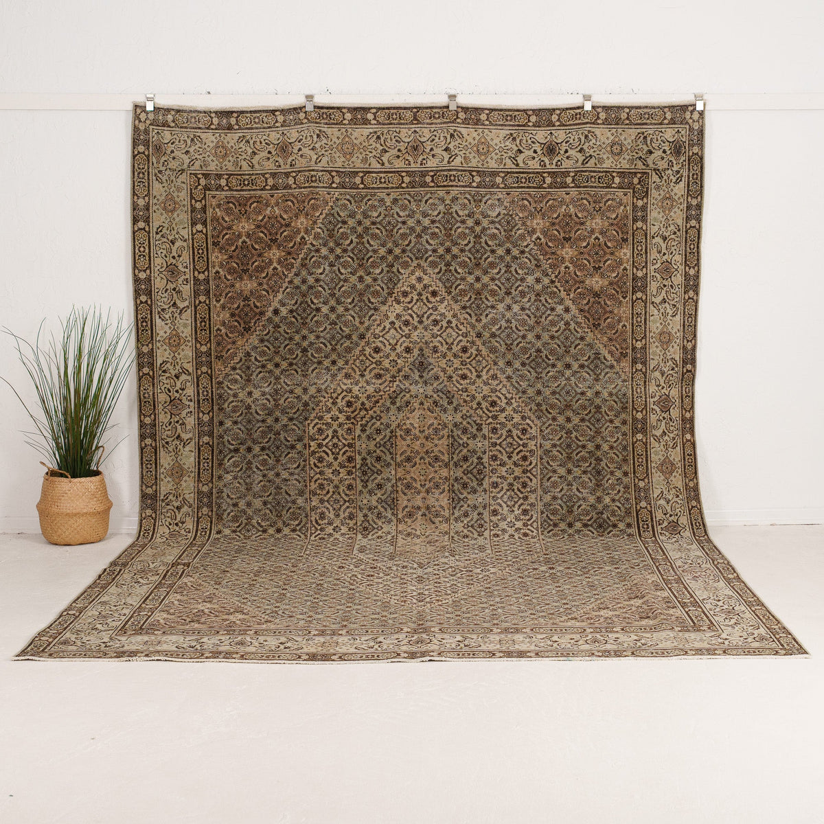 Handmade Persian Area Rug