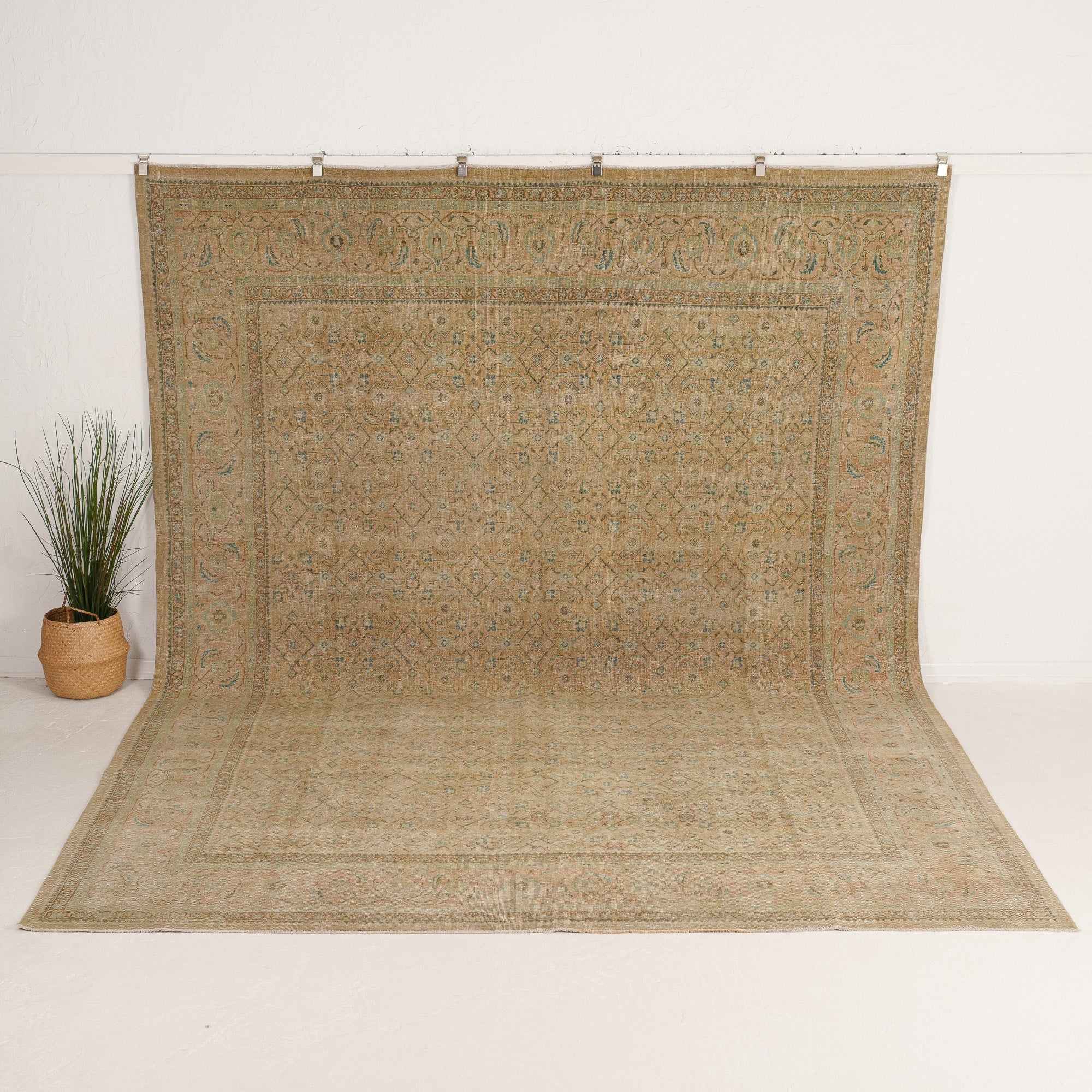 Felixoria - Vintage Persian Area Rug