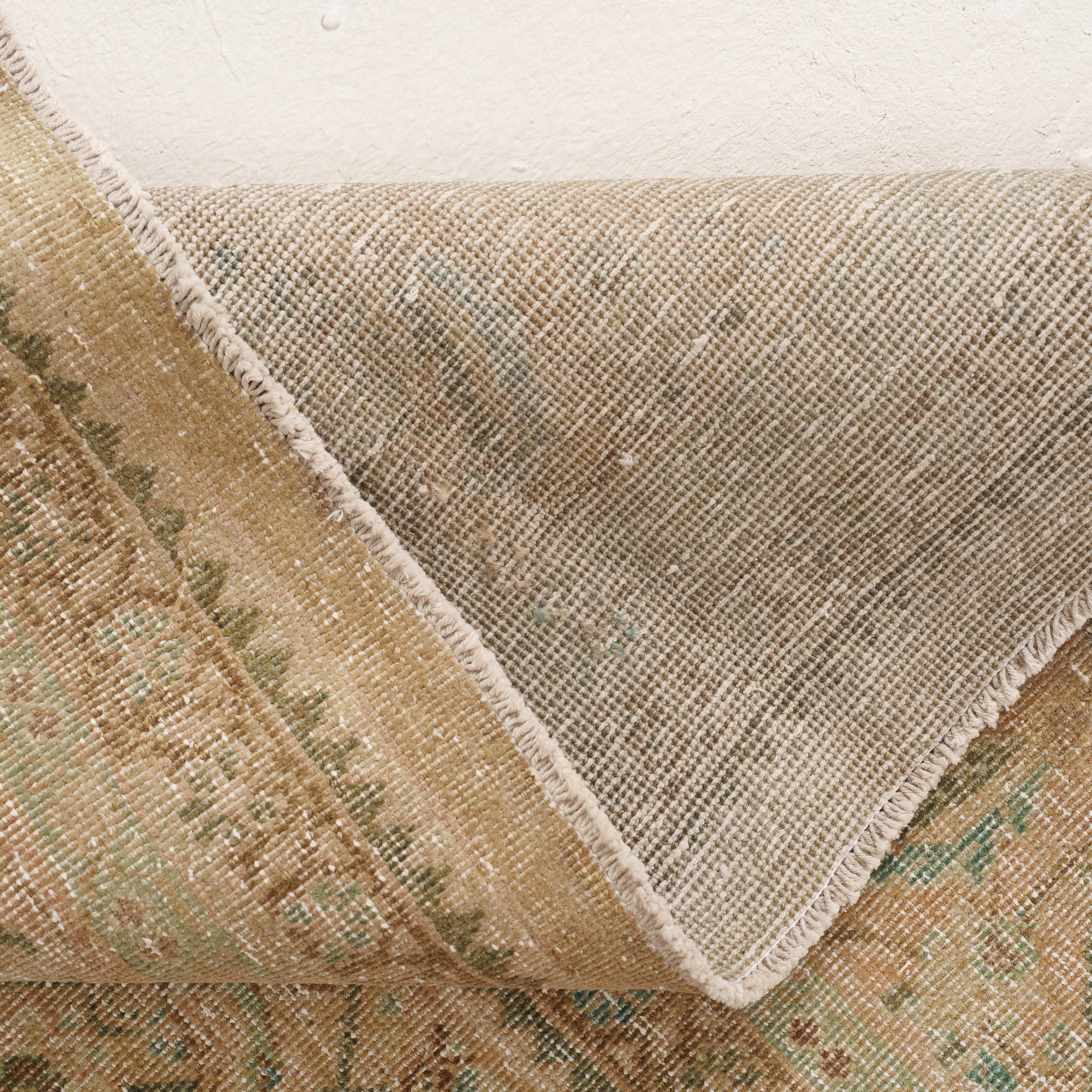 10x13 Beige Area Rug