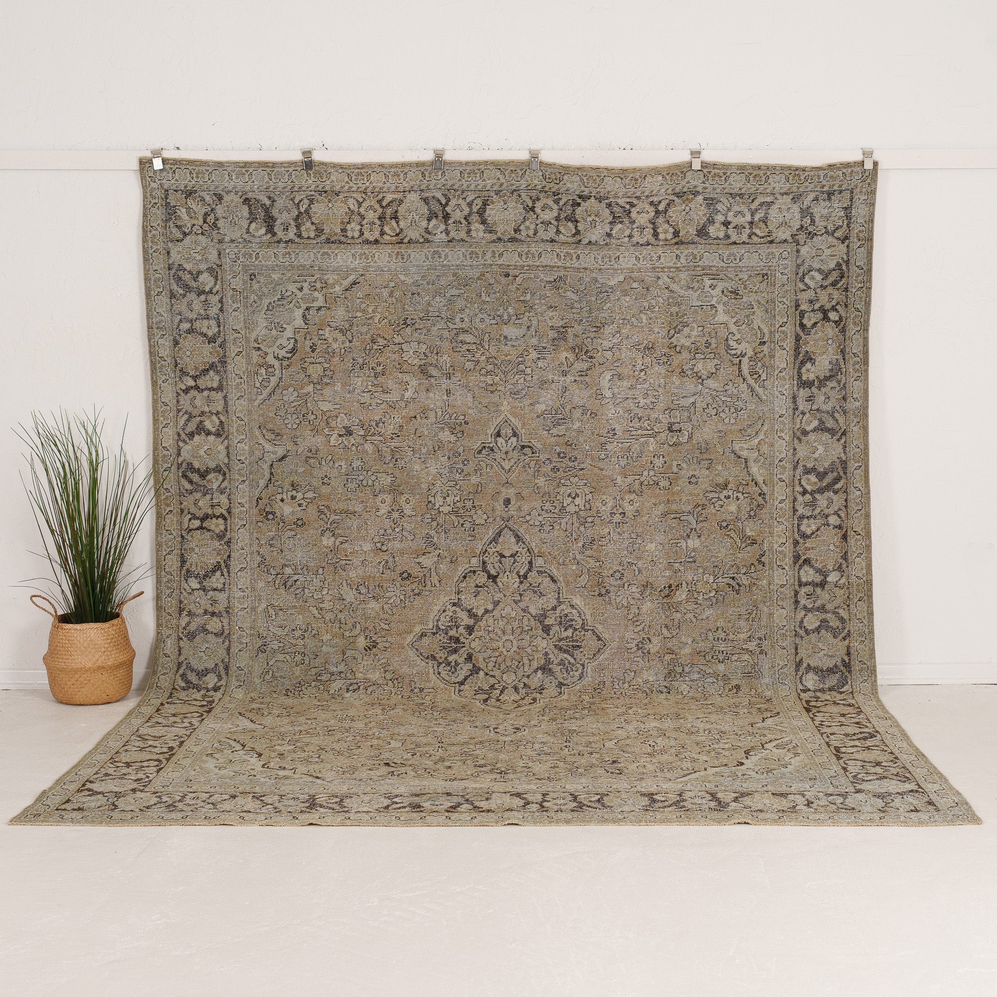 Handmade Persian Area Rug