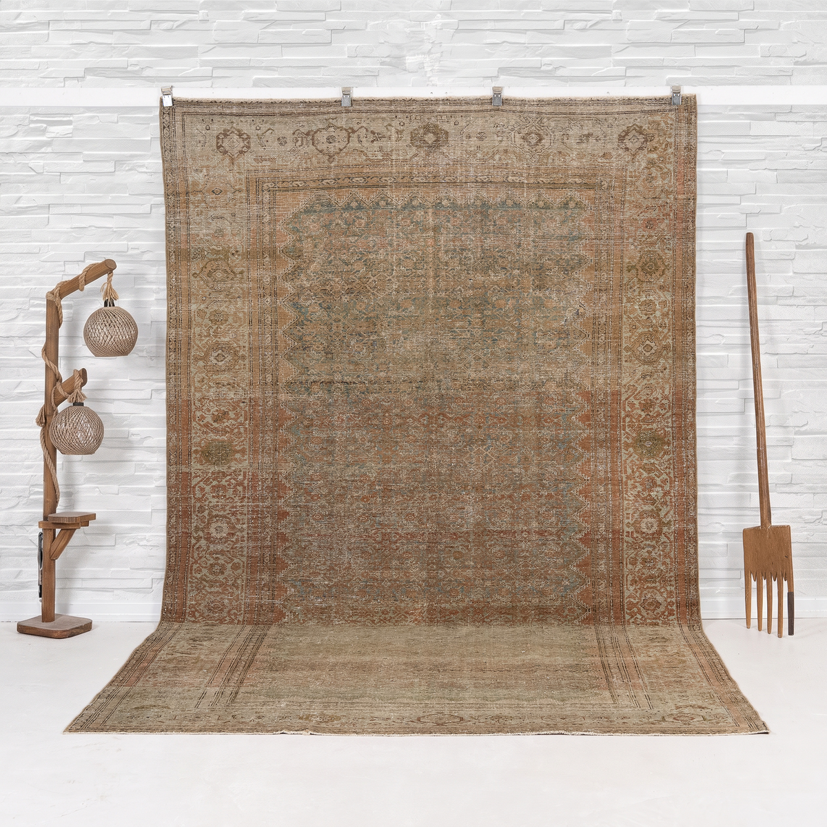 Handmade Persian Area Rug