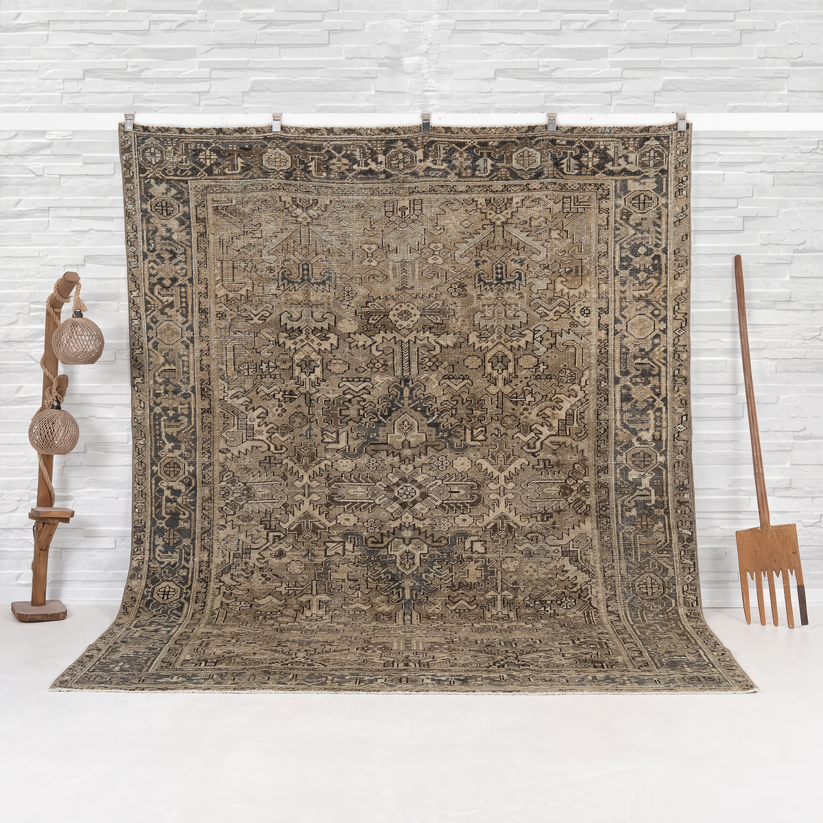 Handmade Persian Area Rug