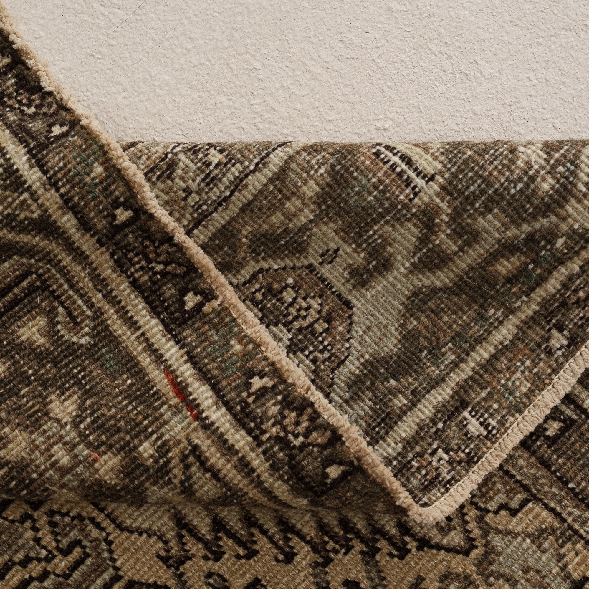 7x10 Brown Area Rug