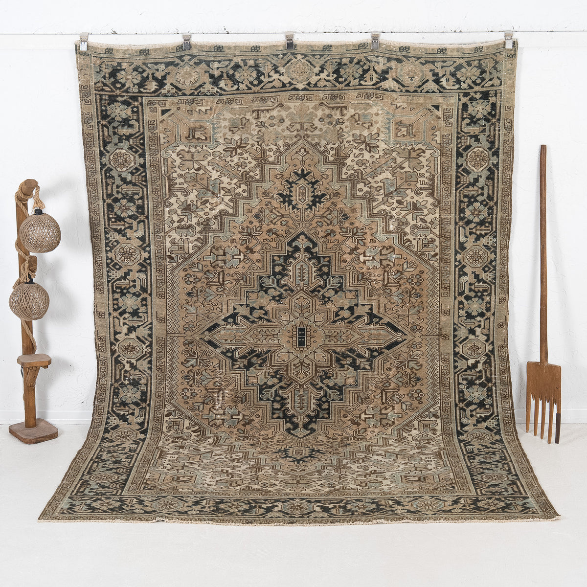 Ondinda - Vintage Persian Area Rug
