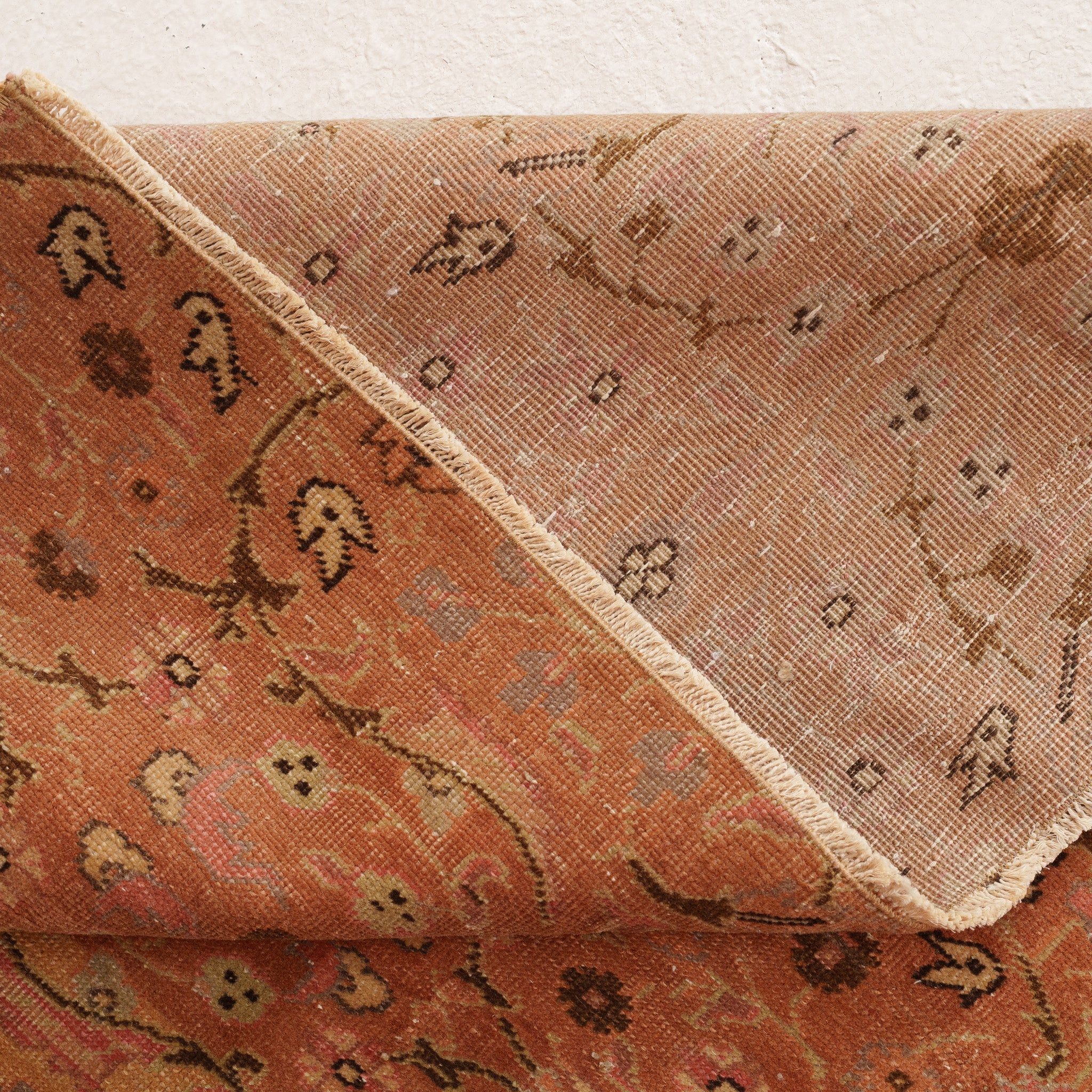 6x9 Gold Area Rug