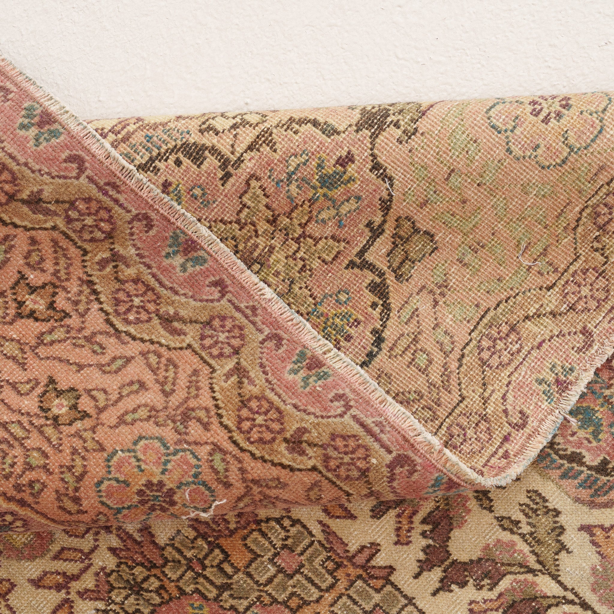 6x10 Beige Area Rug