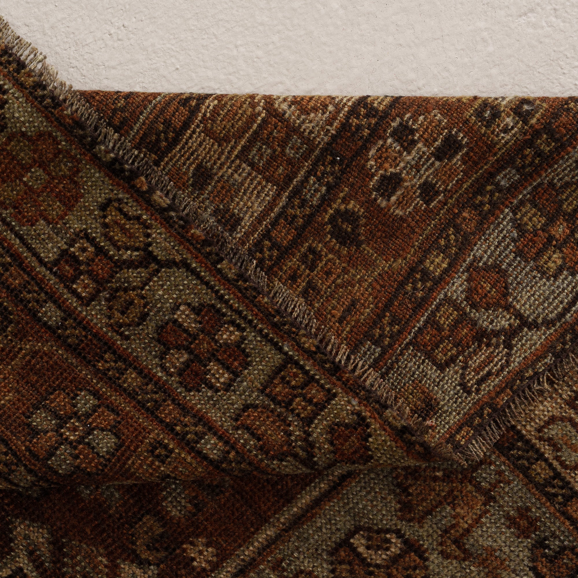 7x10 Brown Area Rug