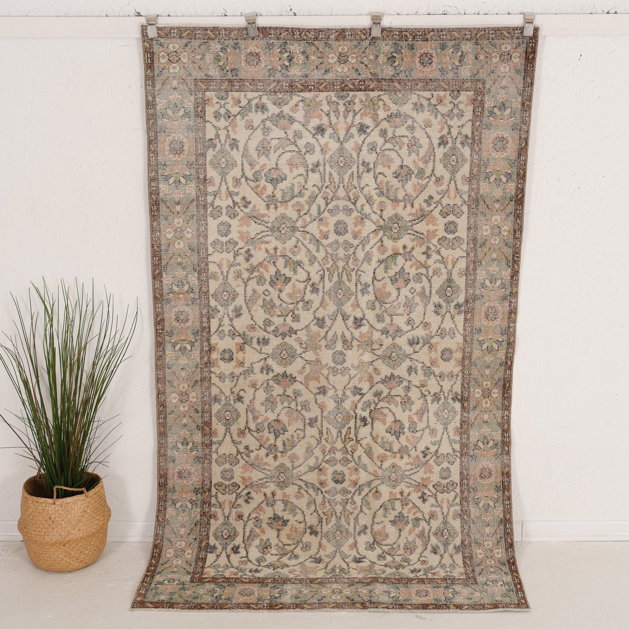 5' x 8' - Vintage Turkish Area Rug, Beige - Magdalinia | Kuden Rugs