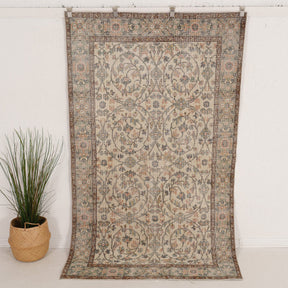 Magdalinia - Vintage Turkish Area Rug