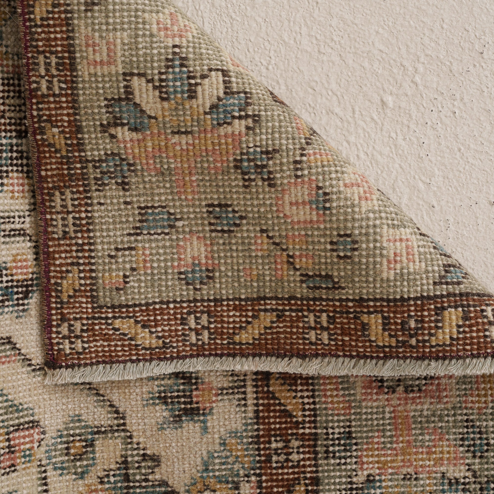 4x8 Beige Area Rug