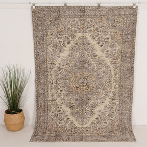 Juninia - Vintage Turkish Area Rug