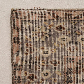 Medallion 5x8 Area Rug