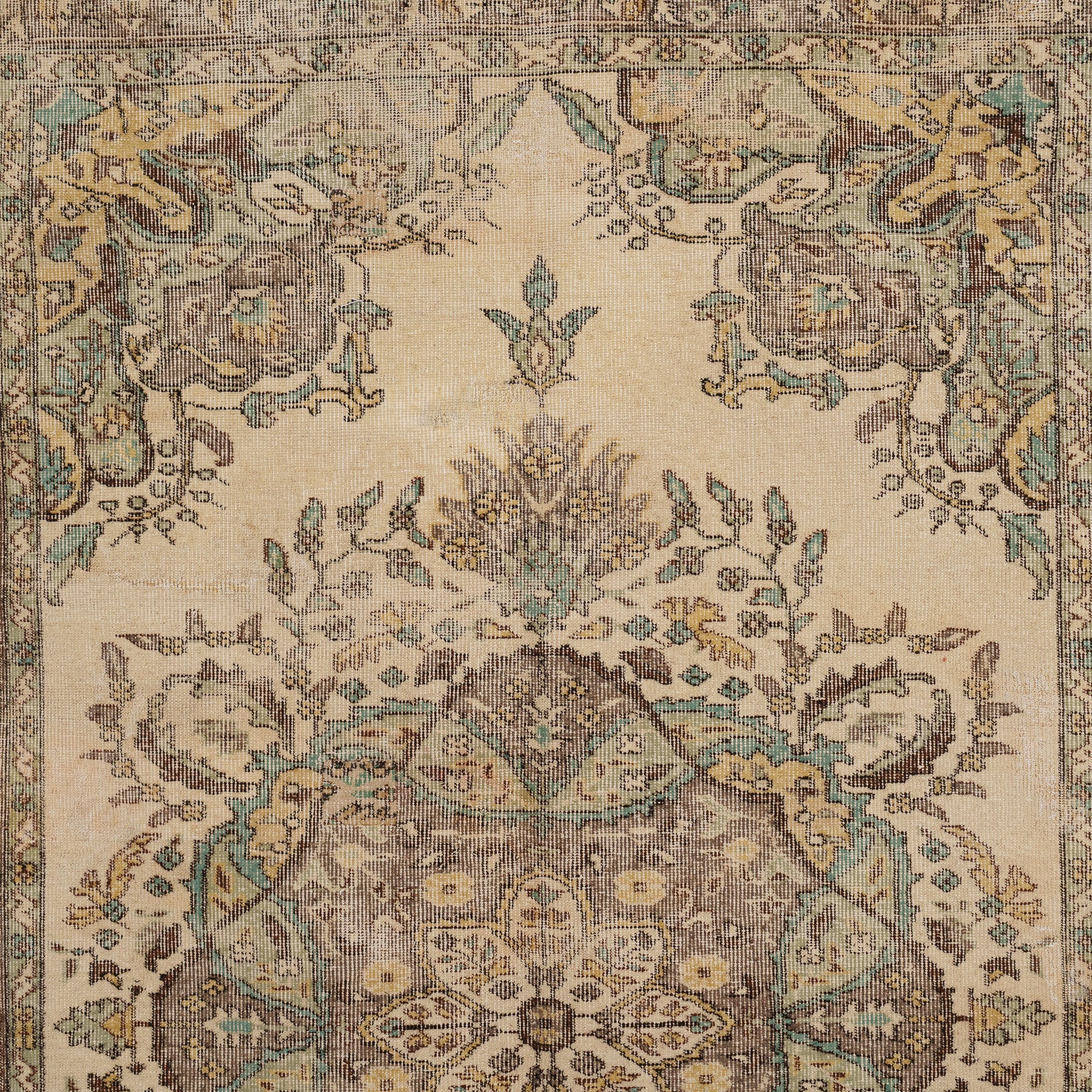 6x9 Vintage Rug