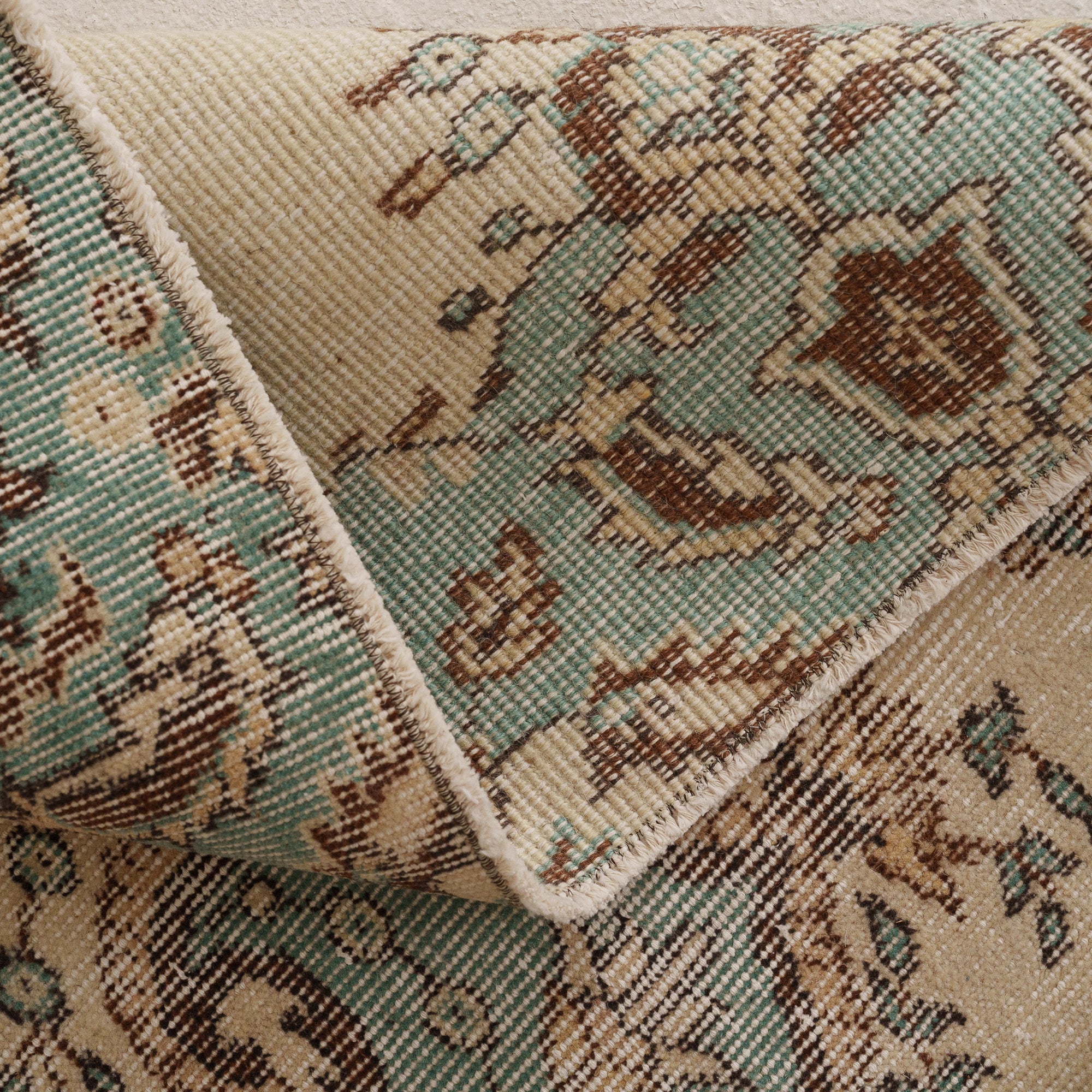 6x9 Beige Area Rug
