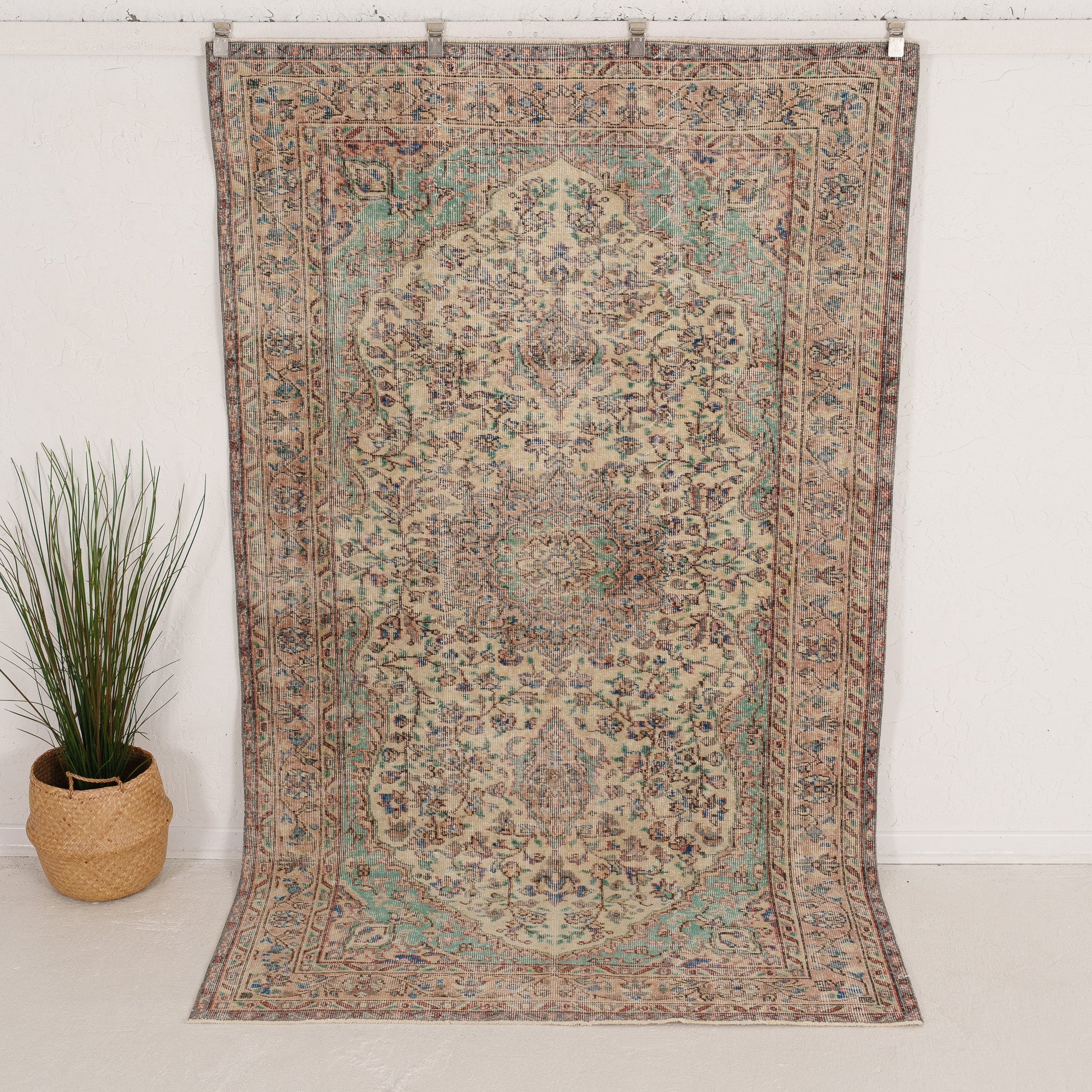 Melisandinda - Vintage Turkish Area Rug