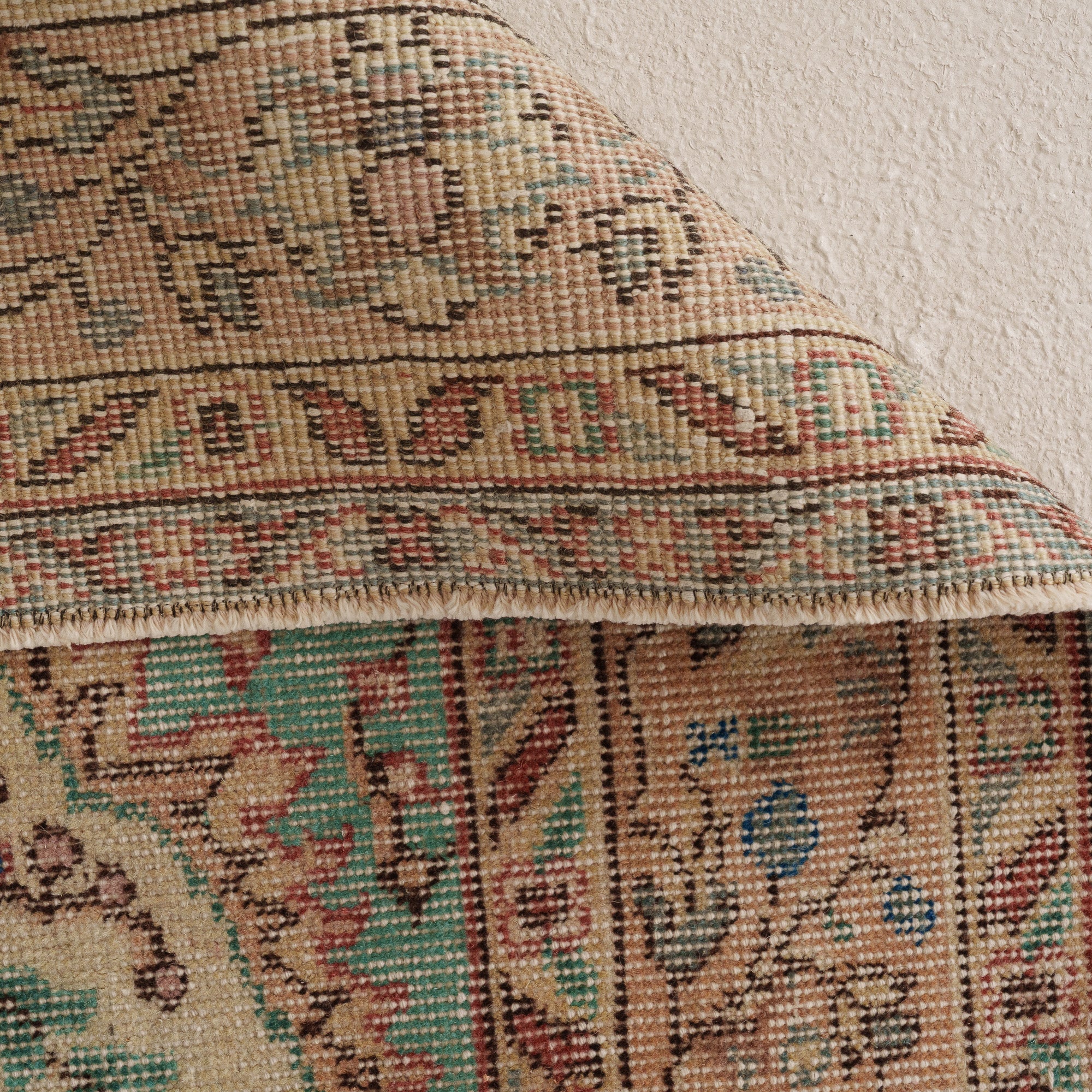 5x9 Beige Area Rug