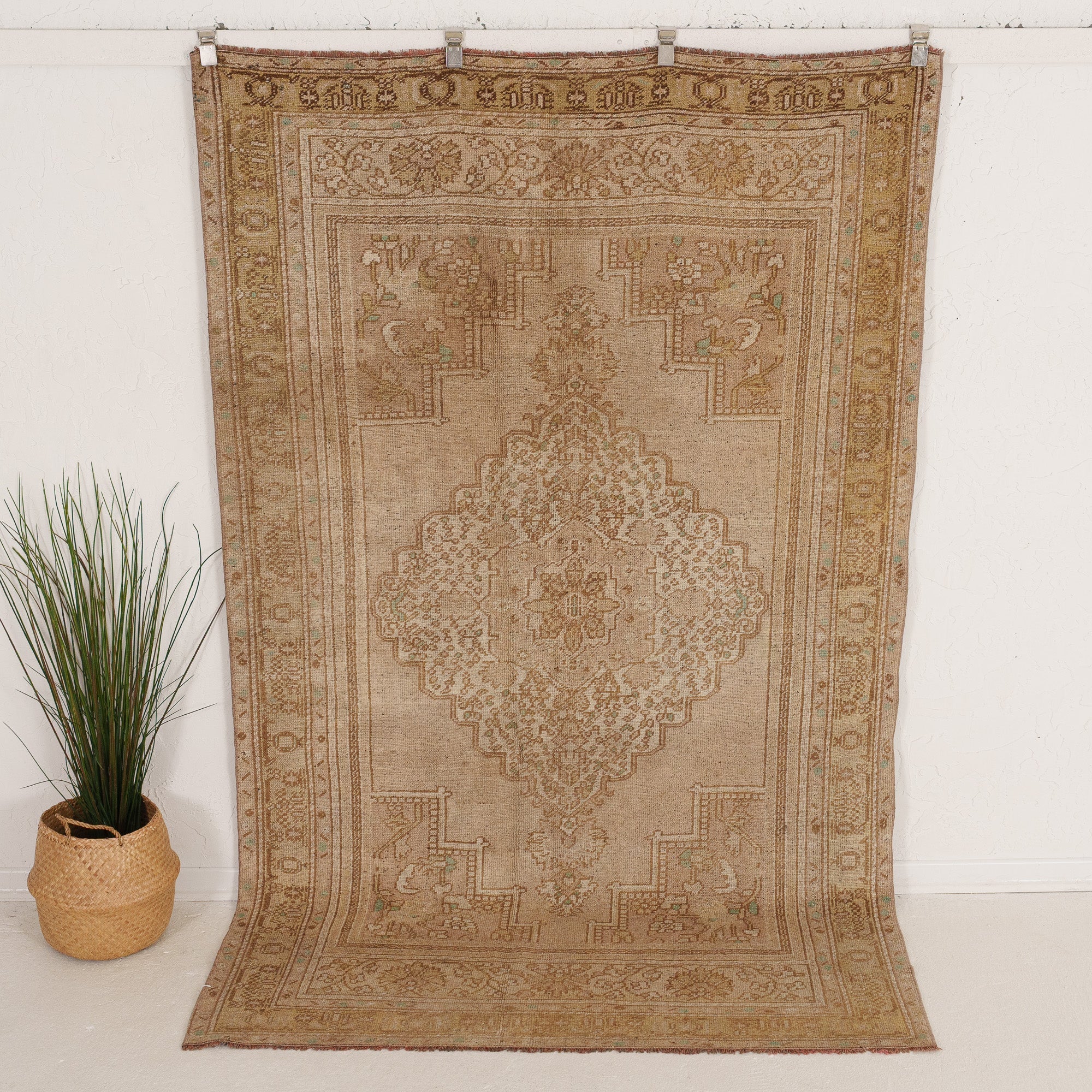 Fabroria - Vintage Turkish Area Rug
