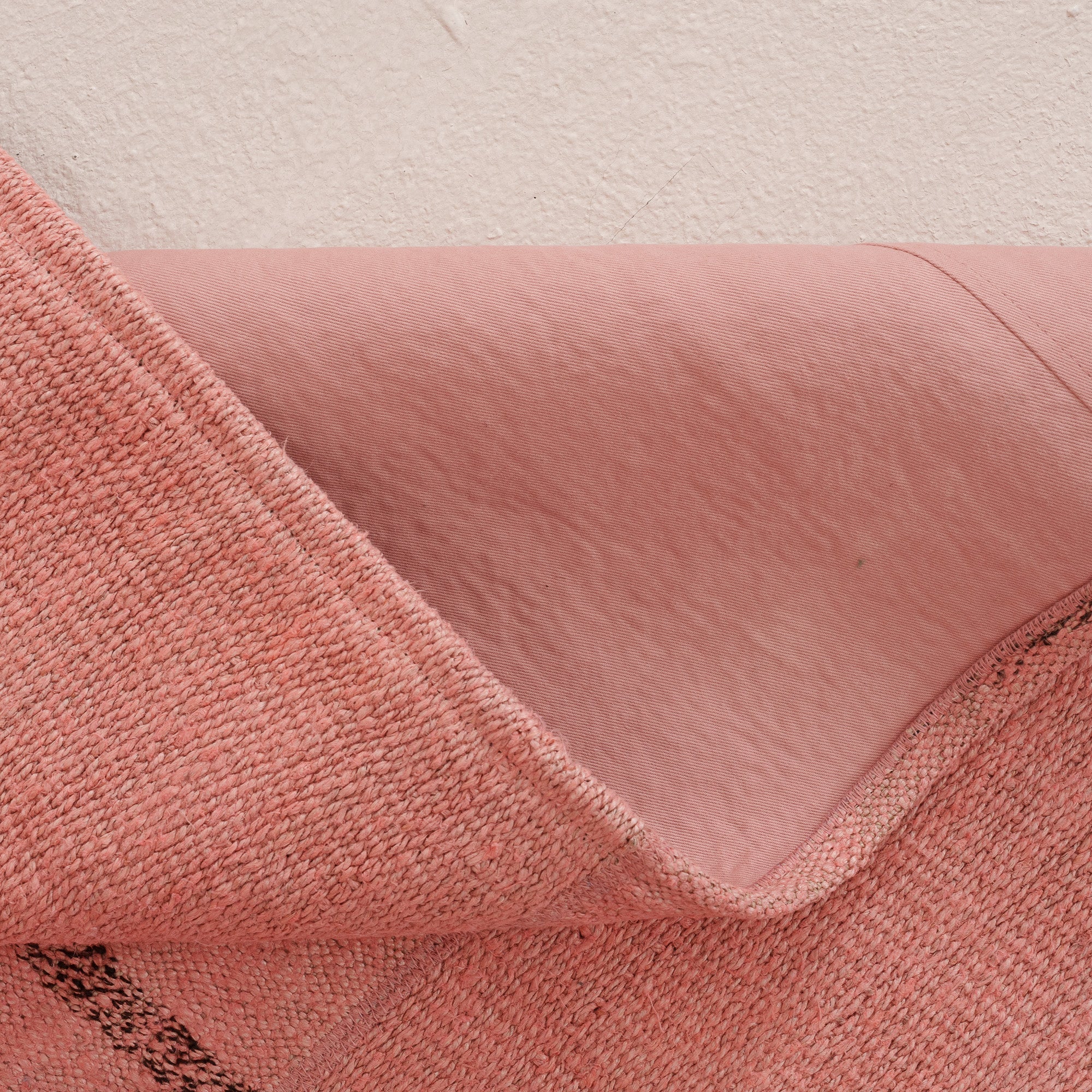 7x10 Pink Area Rug