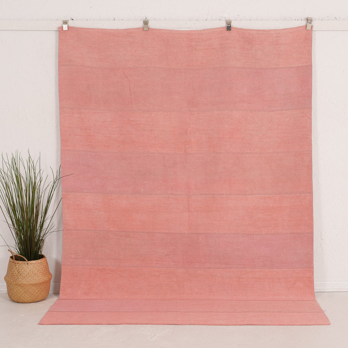 6' x 9' - Vintage Turkish Area Rug, Pink - Edarinia | Kuden Rugs