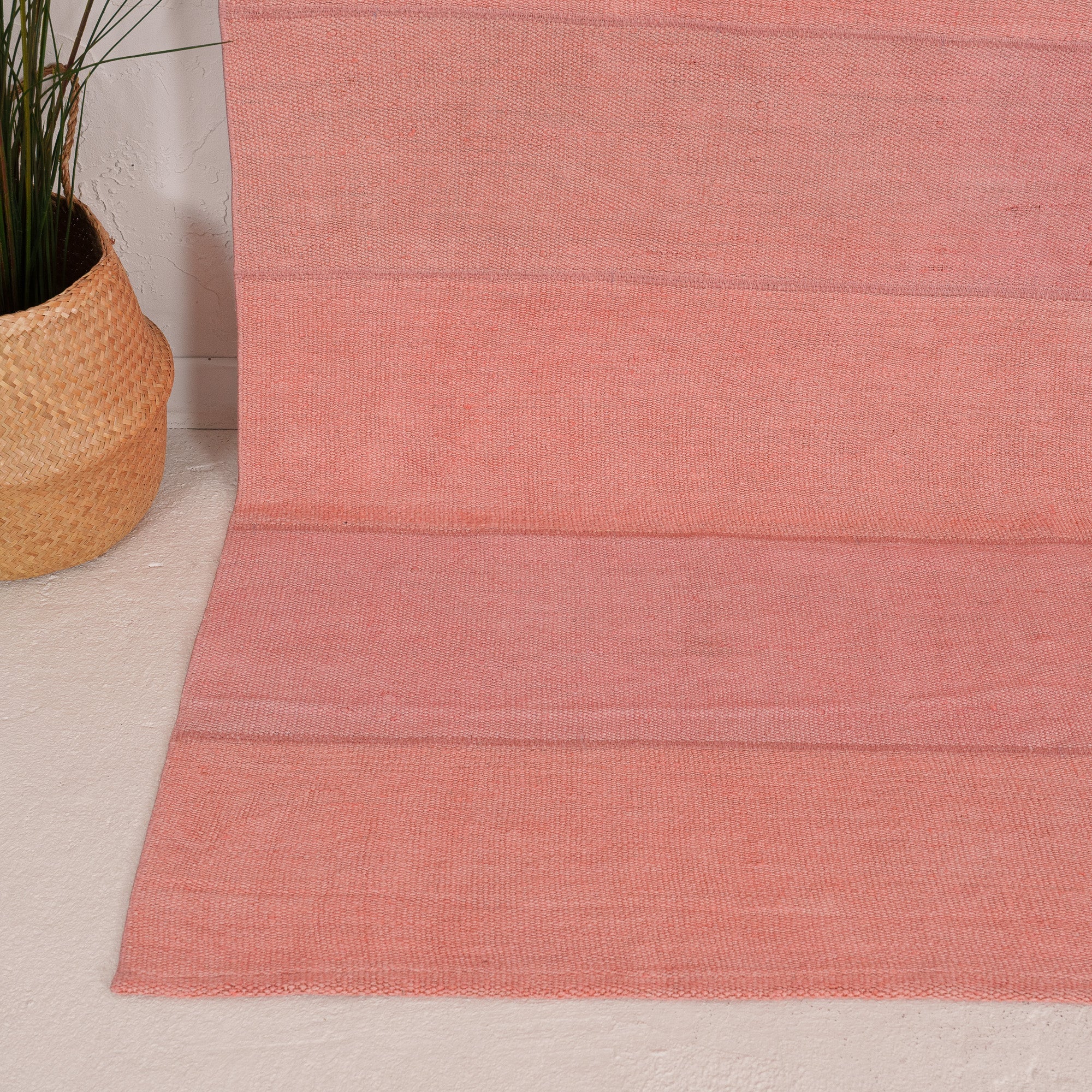 6' x 9' - Vintage Turkish Area Rug, Pink - Edarinia | Kuden Rugs