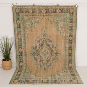 Ivonira - Vintage Turkish Area Rug