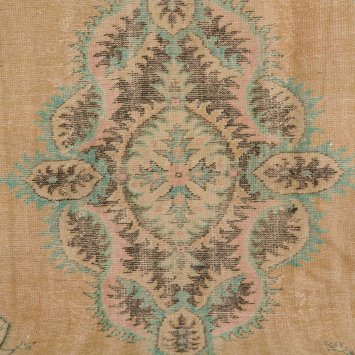 6x10 Vintage Rug