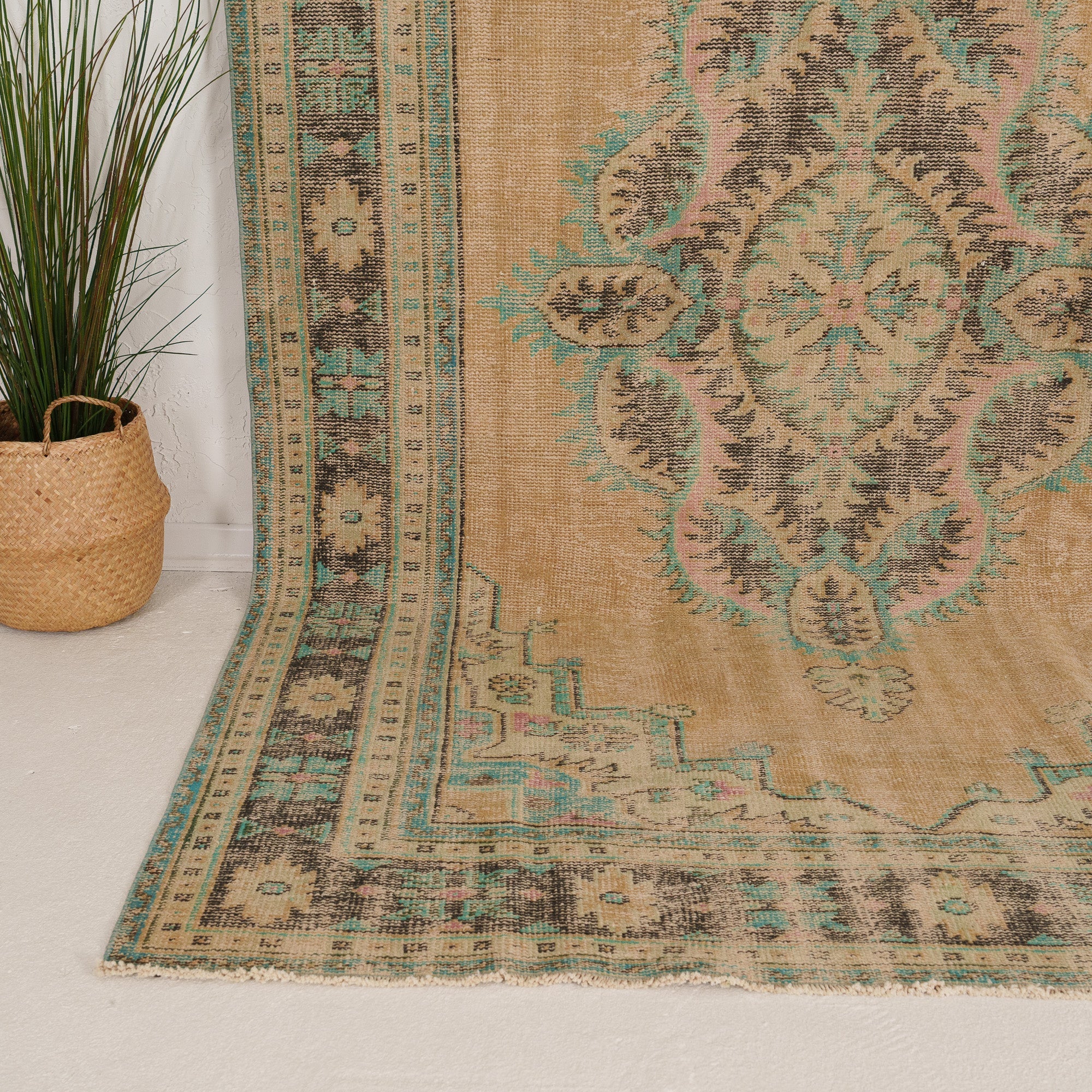 6x10 Persian Rug