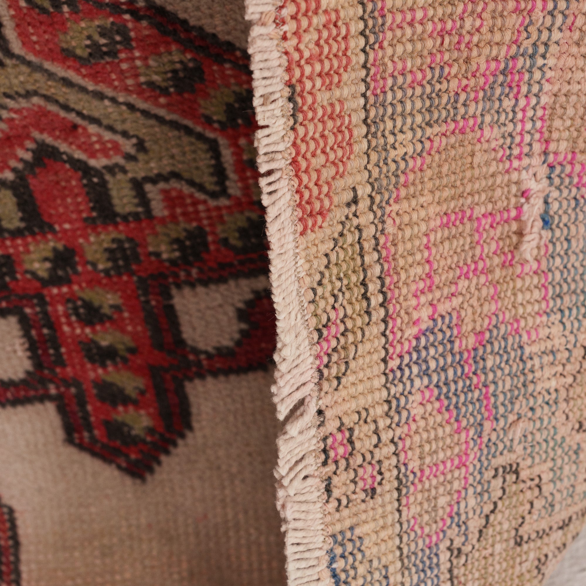 4x7 Beige Area Rug