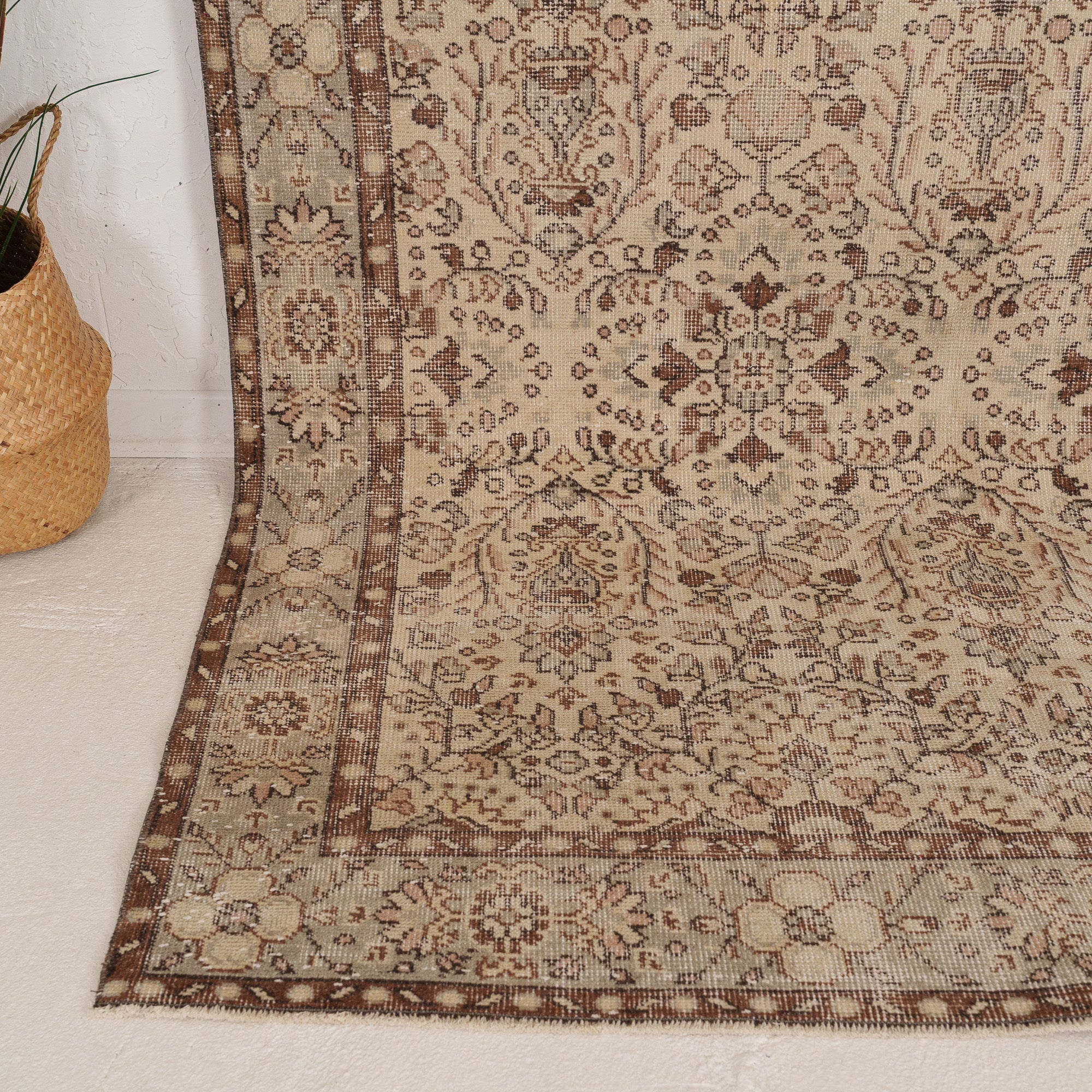 6x9 Persian Rug