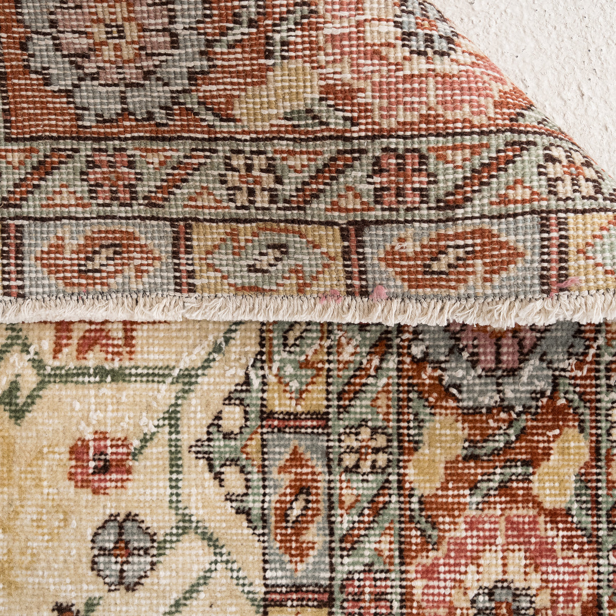5x8 Beige Area Rug
