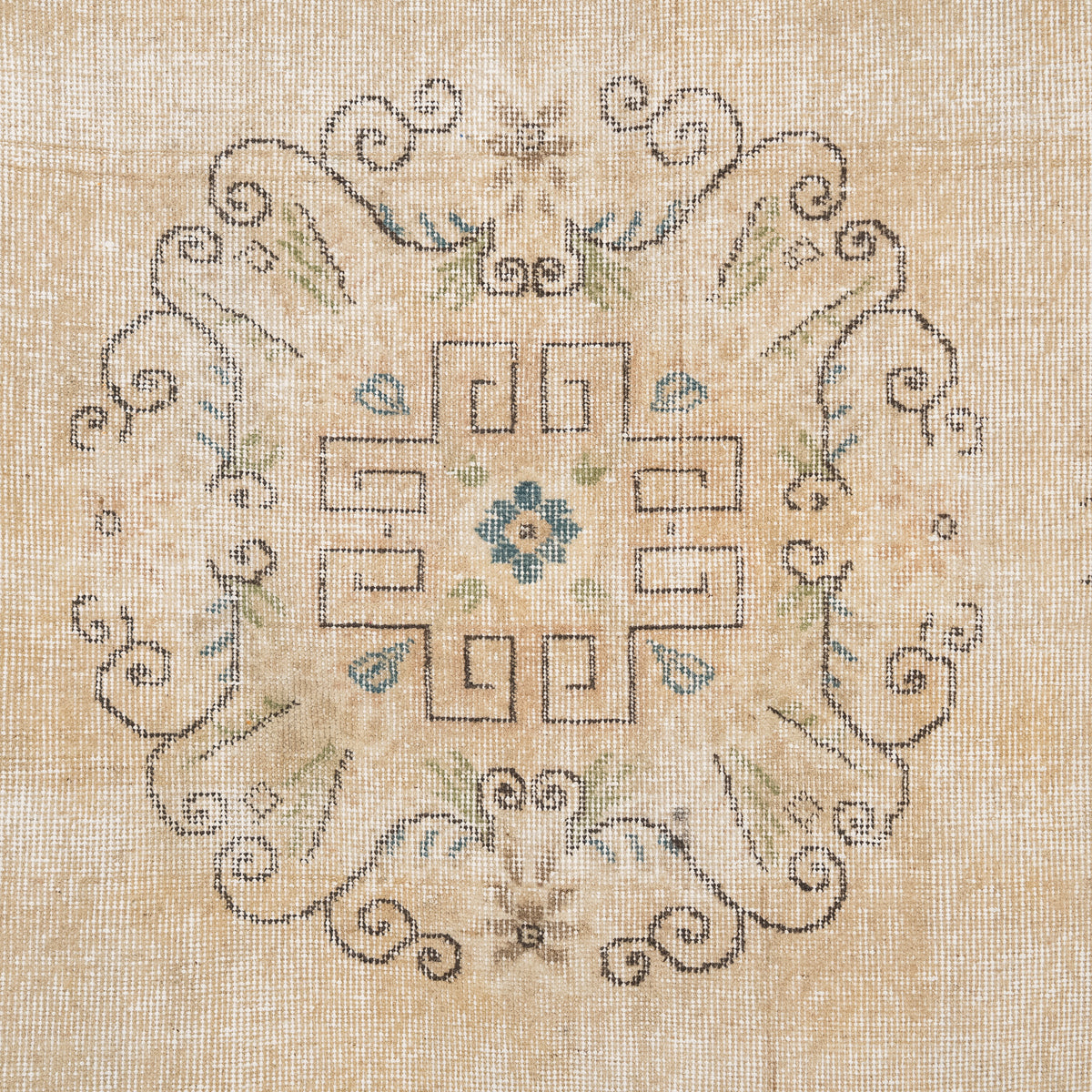 3x8 Vintage Rug