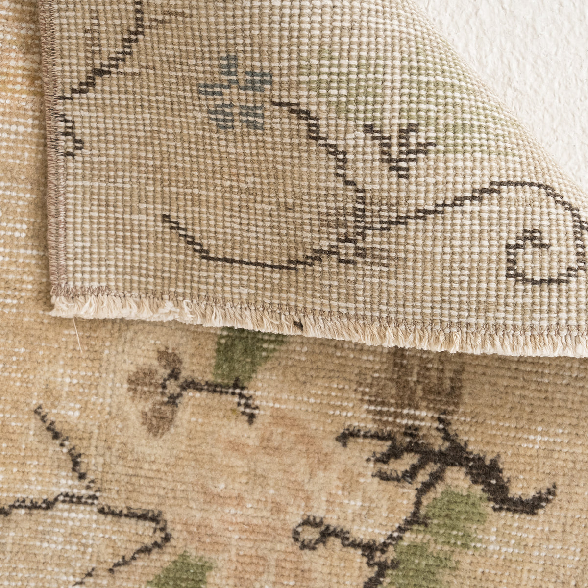 3x8 Beige Area Rug