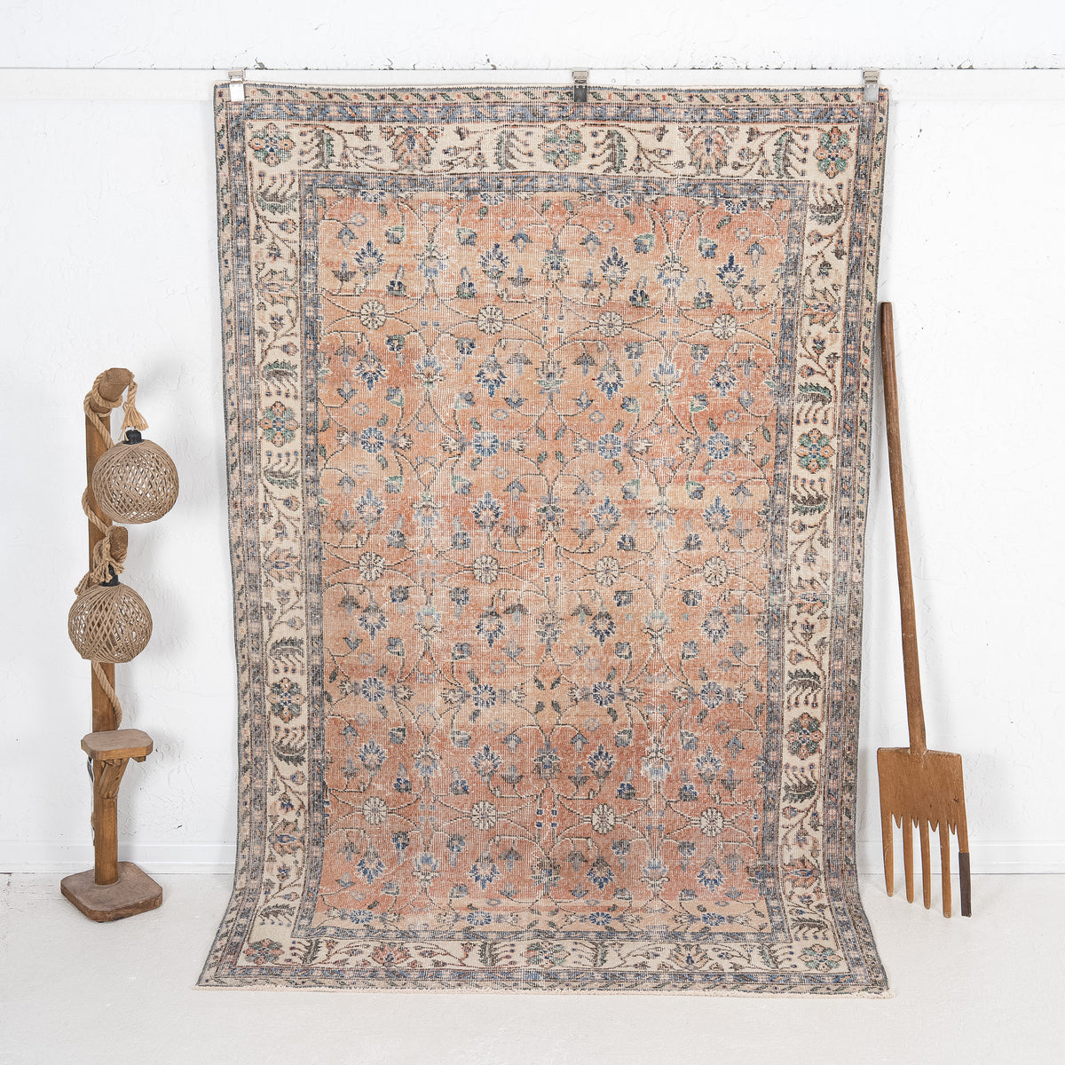 Regaloris - Vintage Turkish Area Rug