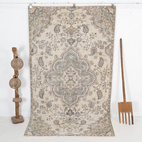 Umbertona - Vintage Turkish Area Rug