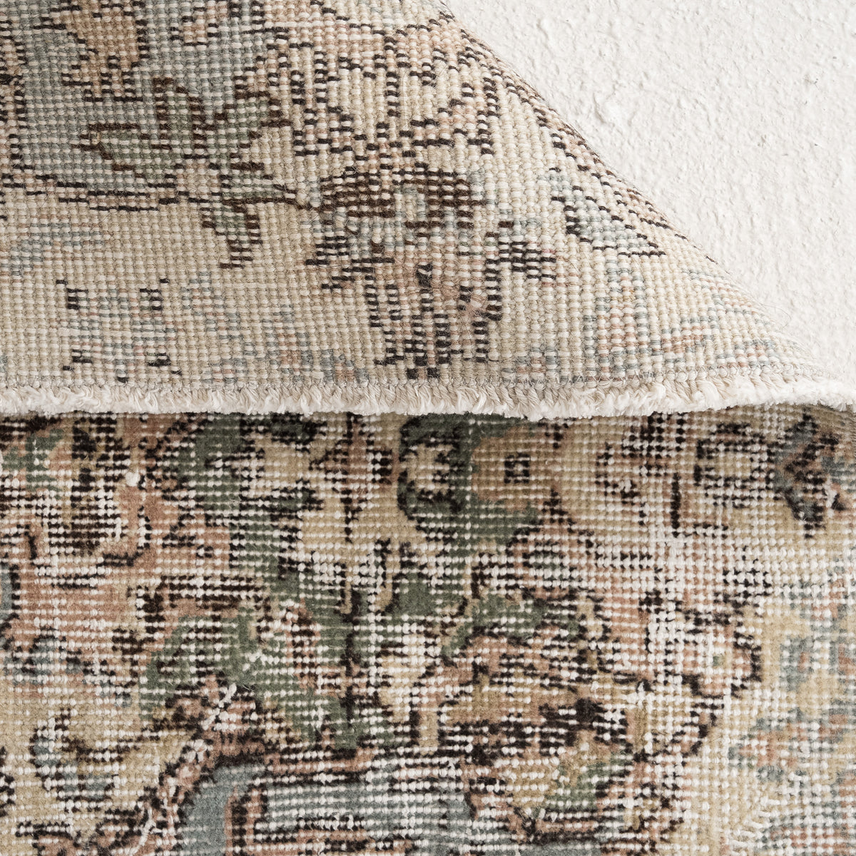 6x9 Beige Area Rug
