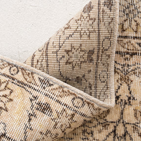 5x9 Beige Area Rug