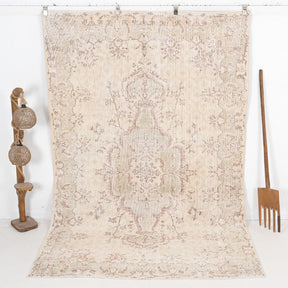 Peregrinda - Vintage Turkish Area Rug