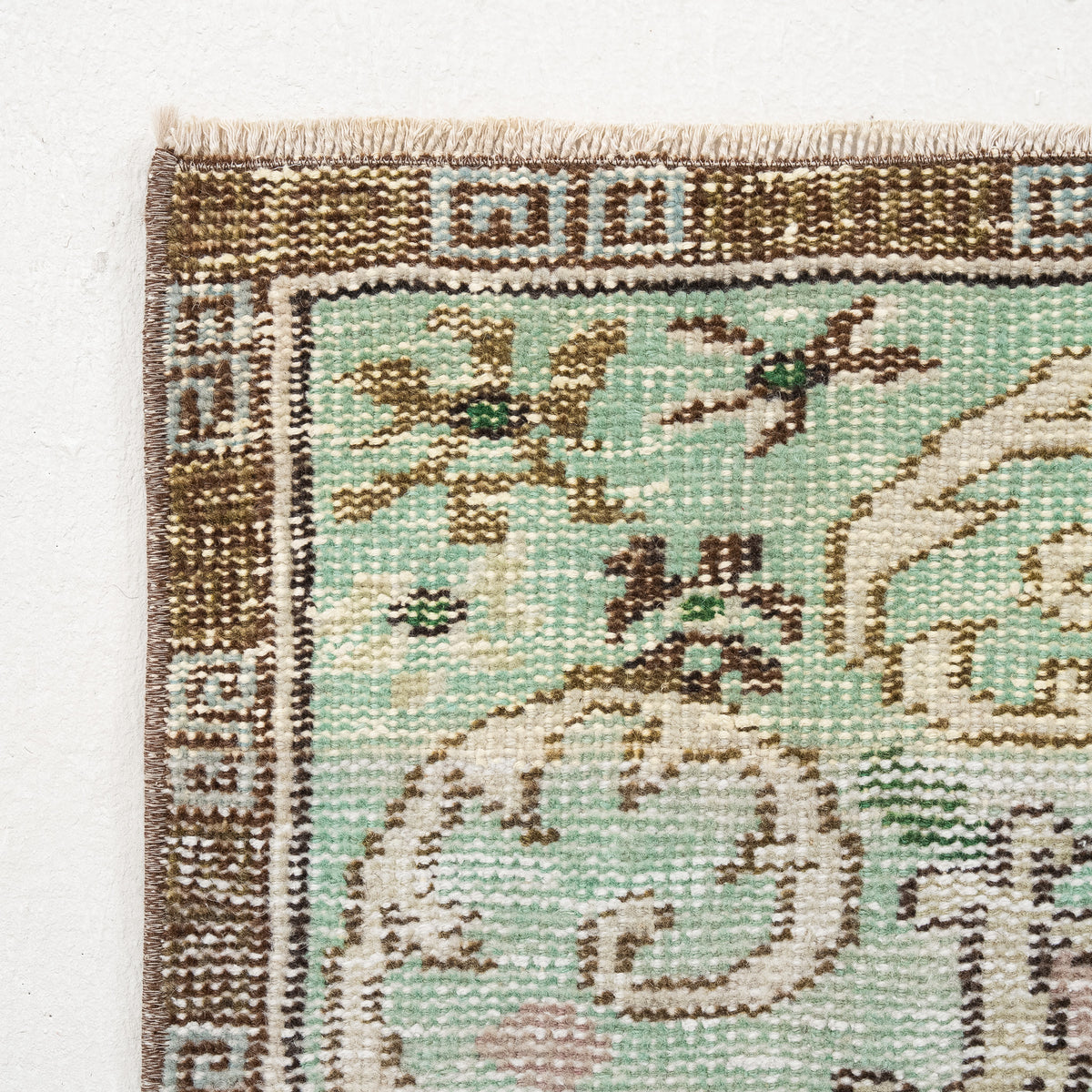 Medallion 6x10 Area Rug