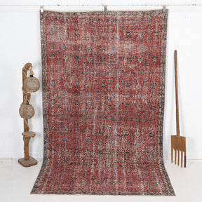 Teodolris - Vintage Turkish Area Rug