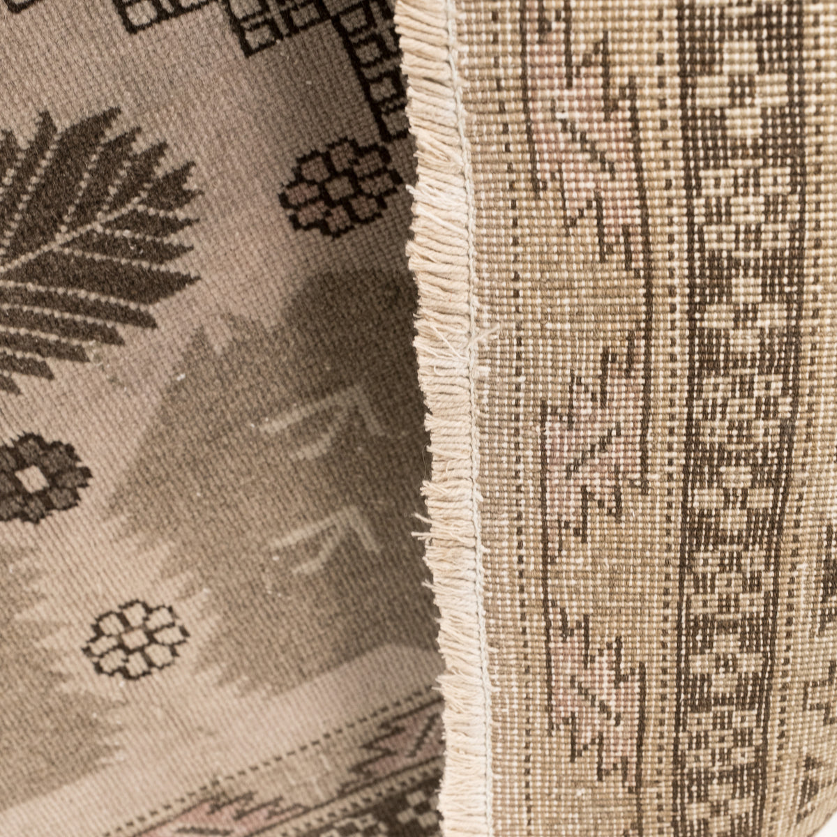 5x6 Beige Area Rug