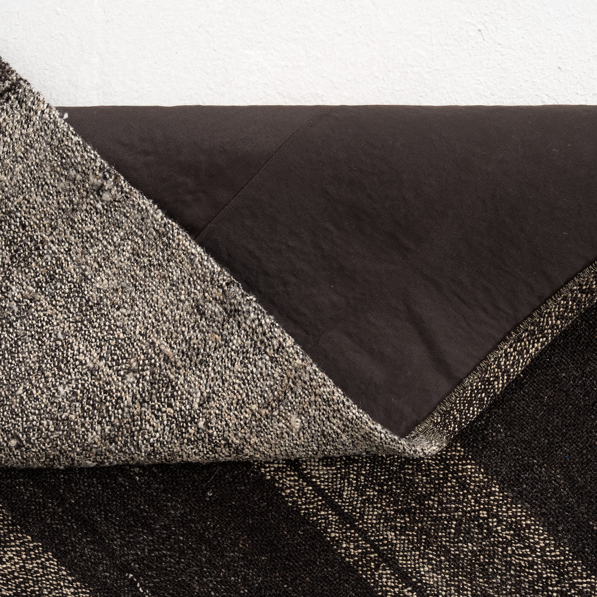 7x11 Black Area Rug
