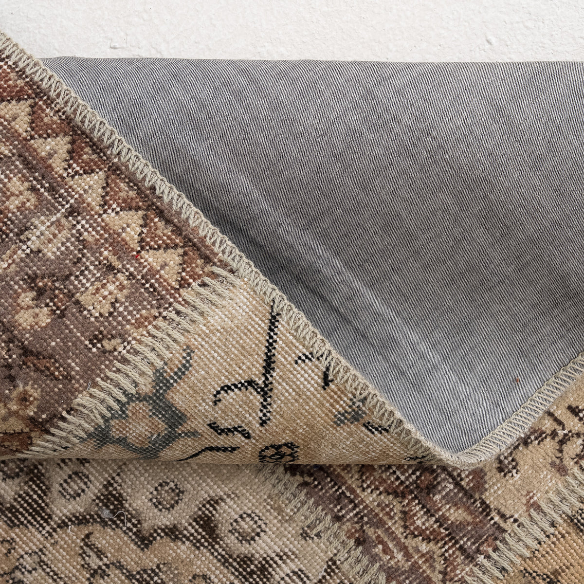 8x10 Beige Area Rug