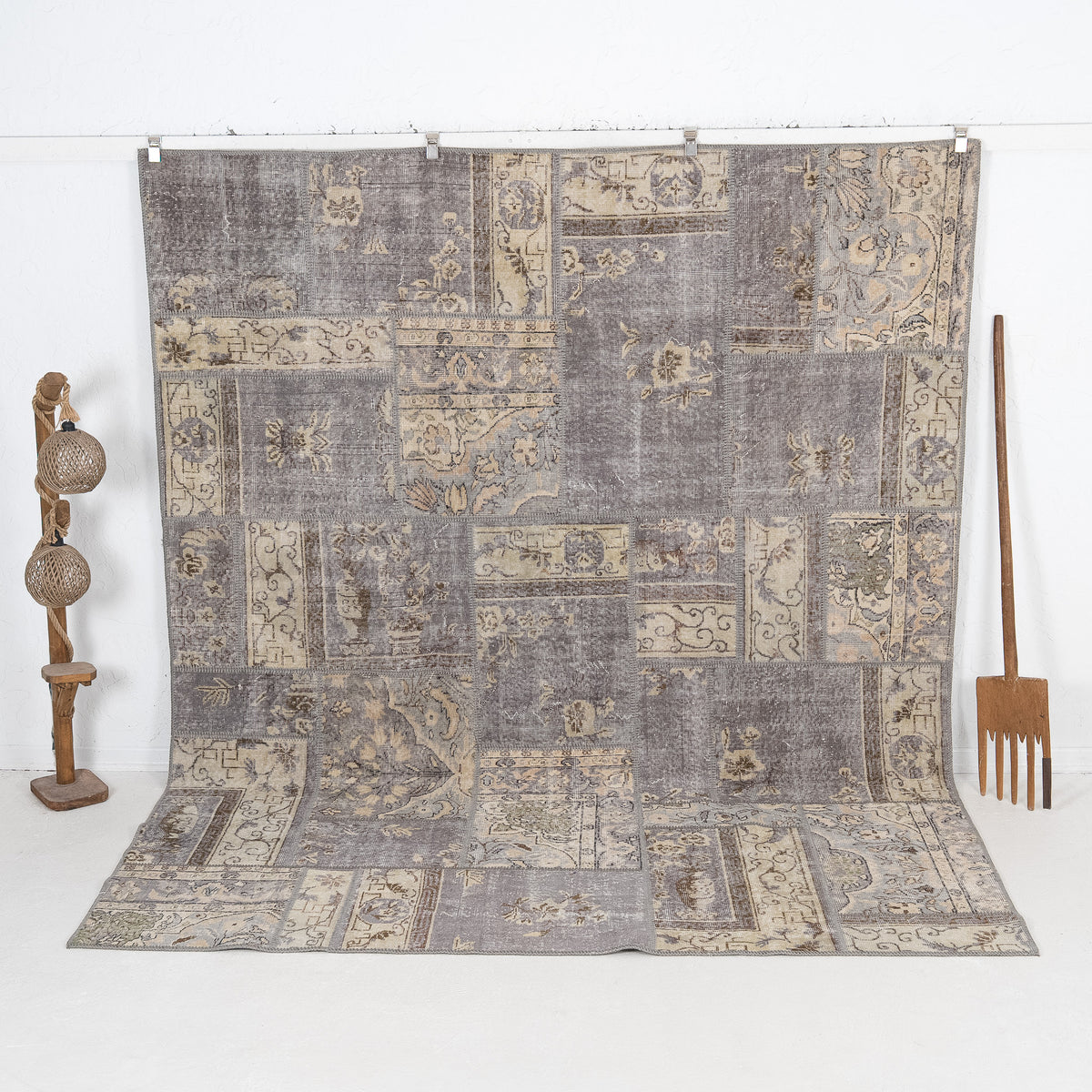 Zenoboria - Vintage Turkish Area Rug