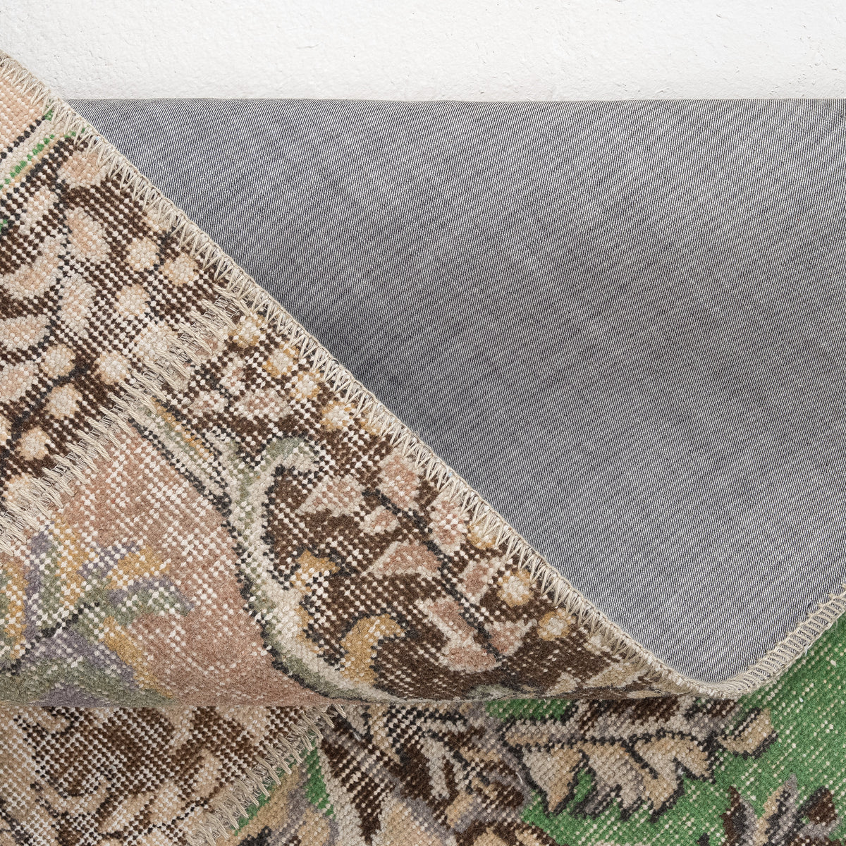 10x14 Beige Area Rug