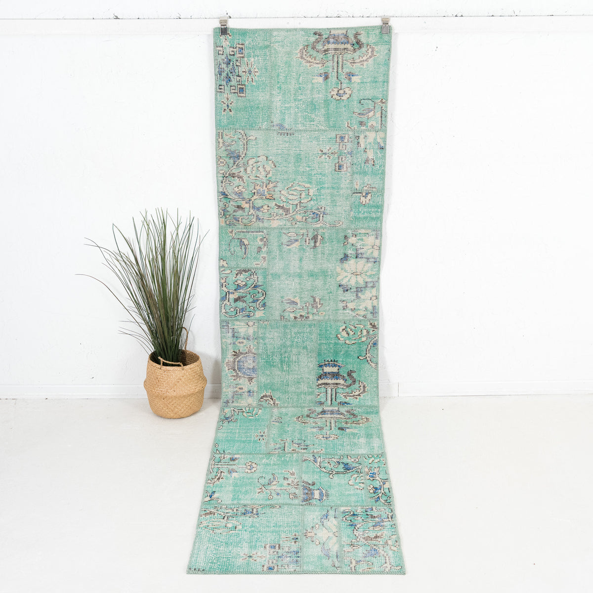 Orinthinda - Vintage Turkish Runner Rug