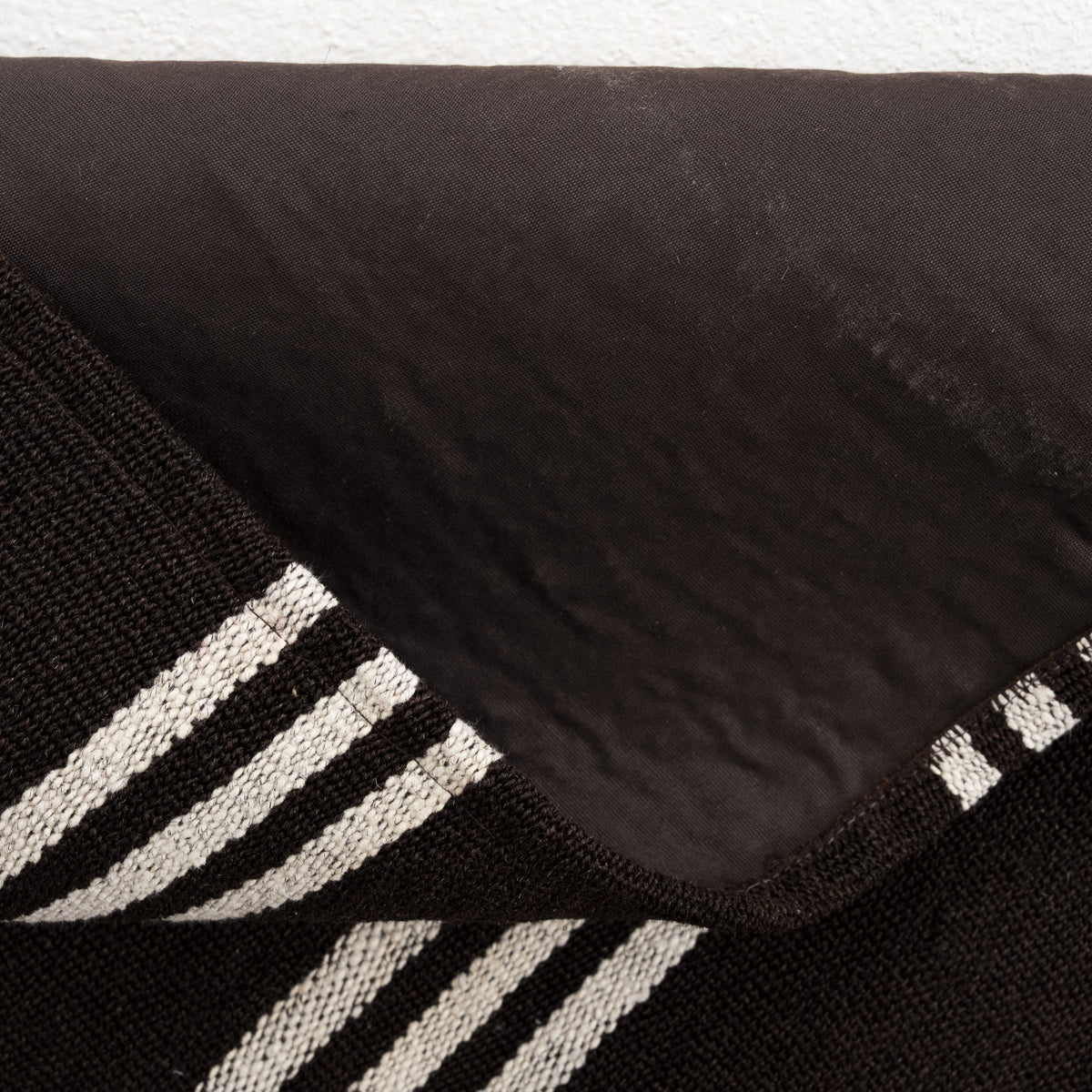 7x11 Black Area Rug