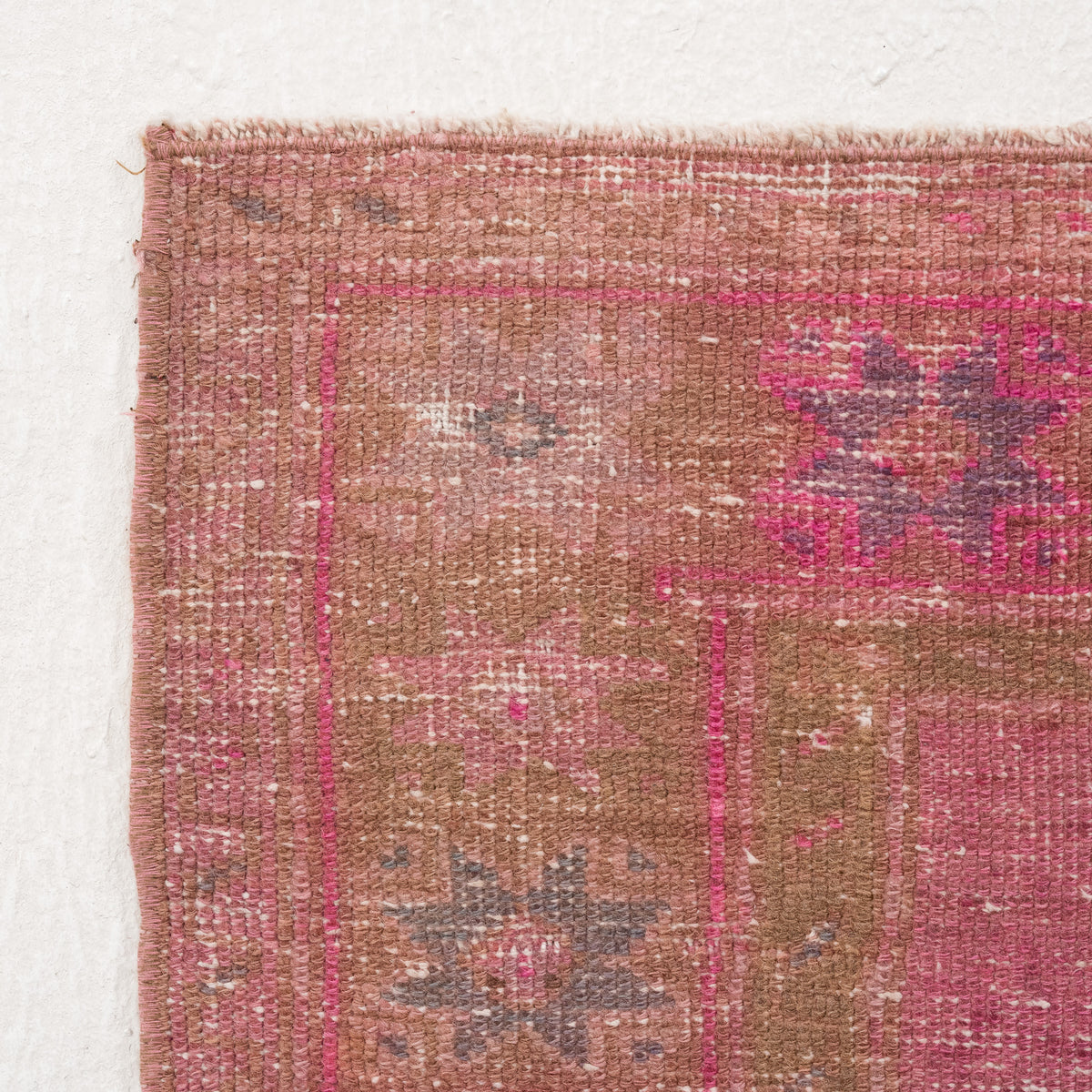 Geometric 4x9 Runner Rug