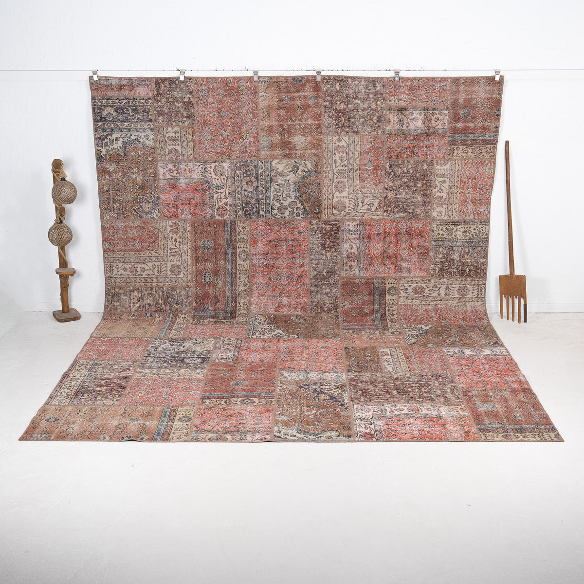 Salomoria - Vintage Turkish Area Rug