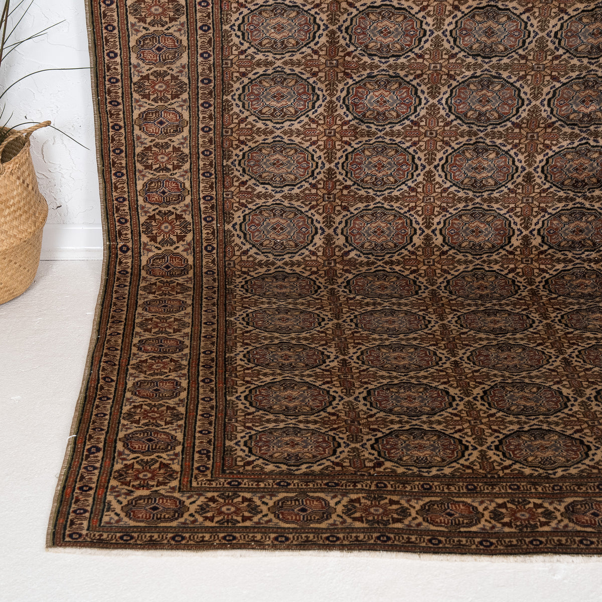 7x9 Persian Rug