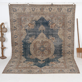 Rolandinda - Vintage Turkish Area Rug